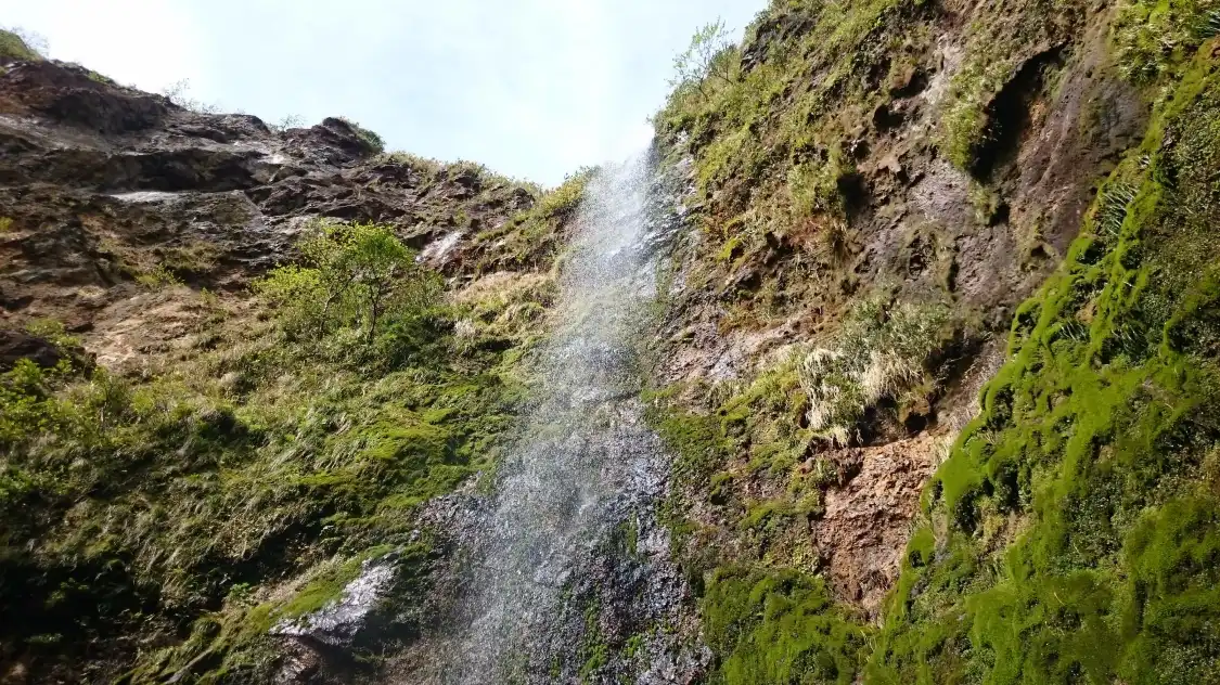 Hotels near Karataki Waterfall