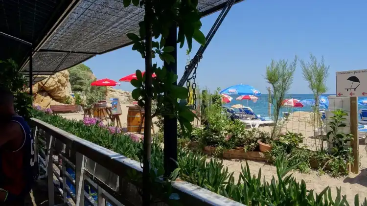 Hotels near Cala Roca Pins