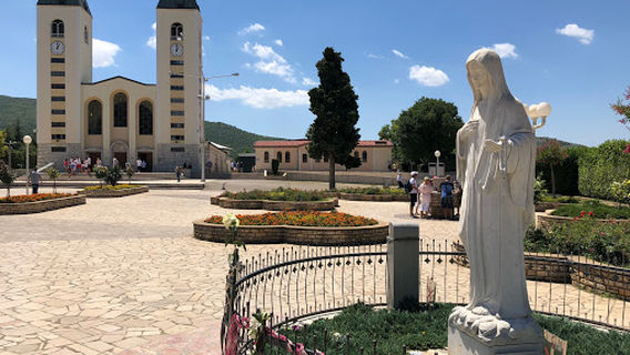 Virgin Mary, Queen of Peace