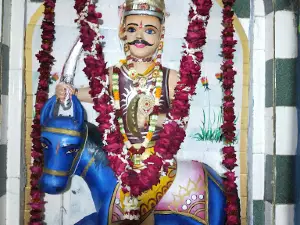 Jakhaiya Baba Temple (Big)
