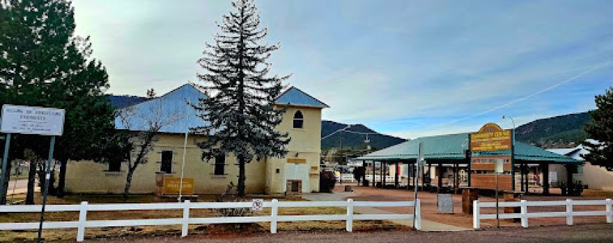 Pine-Strawberry Museum