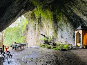 Diva Guhawa දිවා ගුහාව (Batathotalena බටතොට ලෙන)