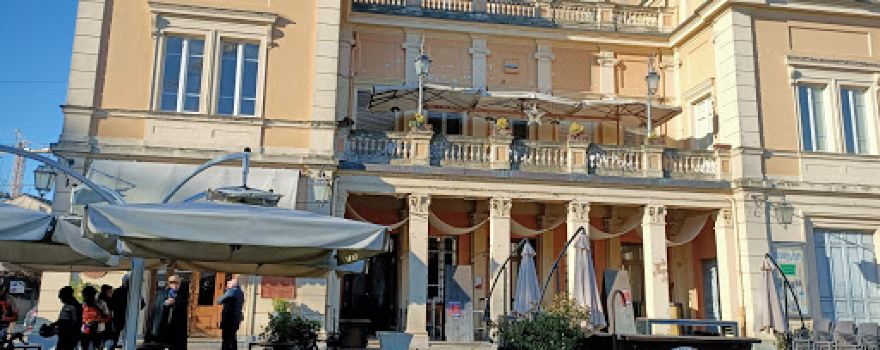 Foyer of the Teatro Nuovo