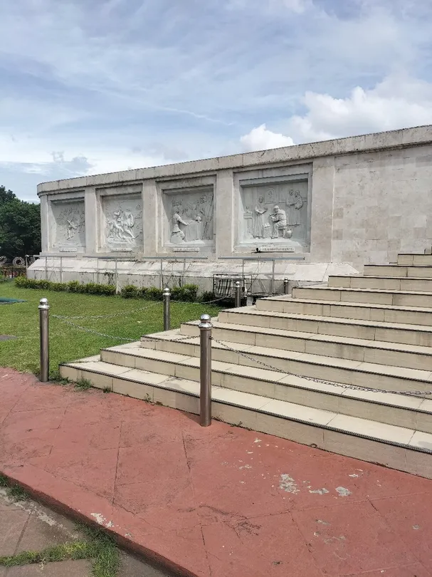 5_奎松圓形紀念廣場