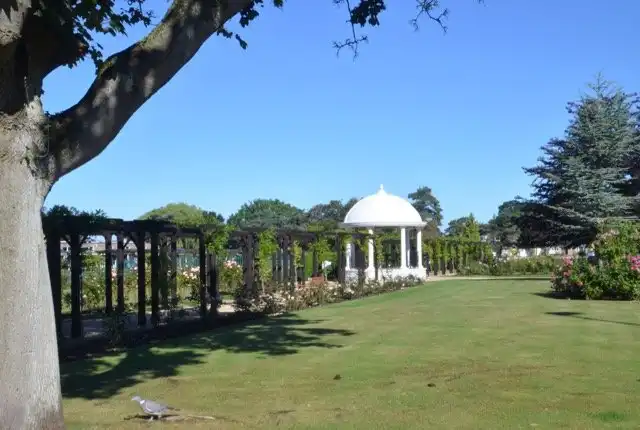 Hotels near Jubilee Park