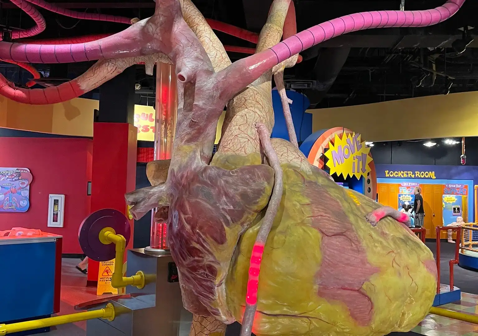 Các khách sạn gần Adventure Science Center