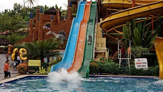 Slanik Waterpark Lampung