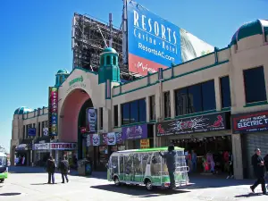 Central Pier Arcade