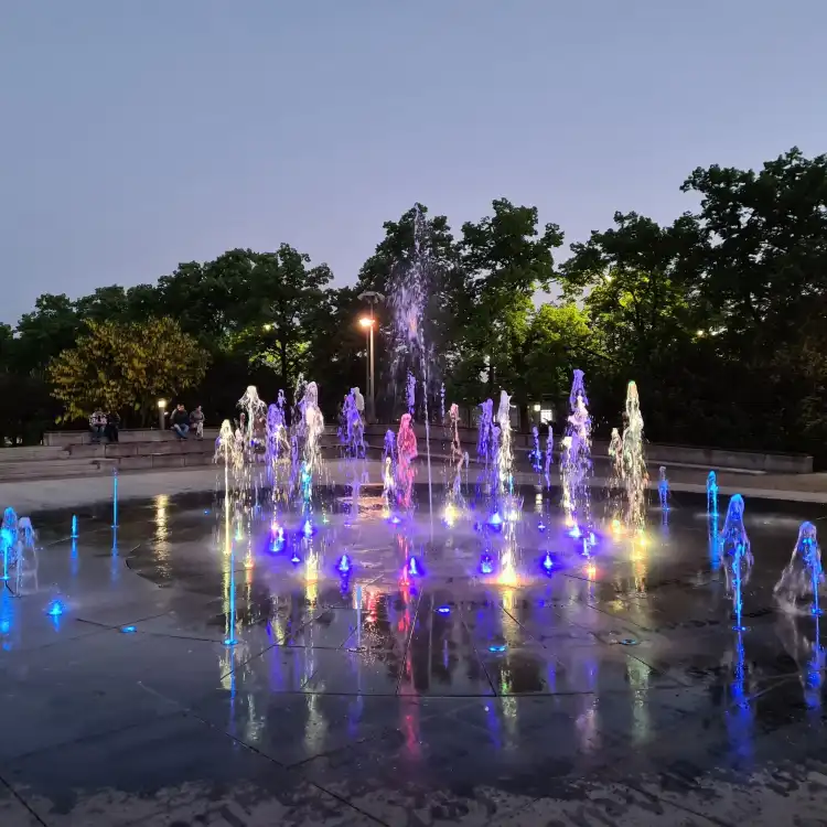 Hotels in der Nähe von Cosmopolis Fountain