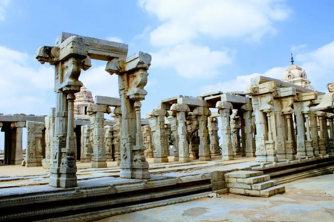 Hotels near Shri Veerabhadra Swamy Temple
