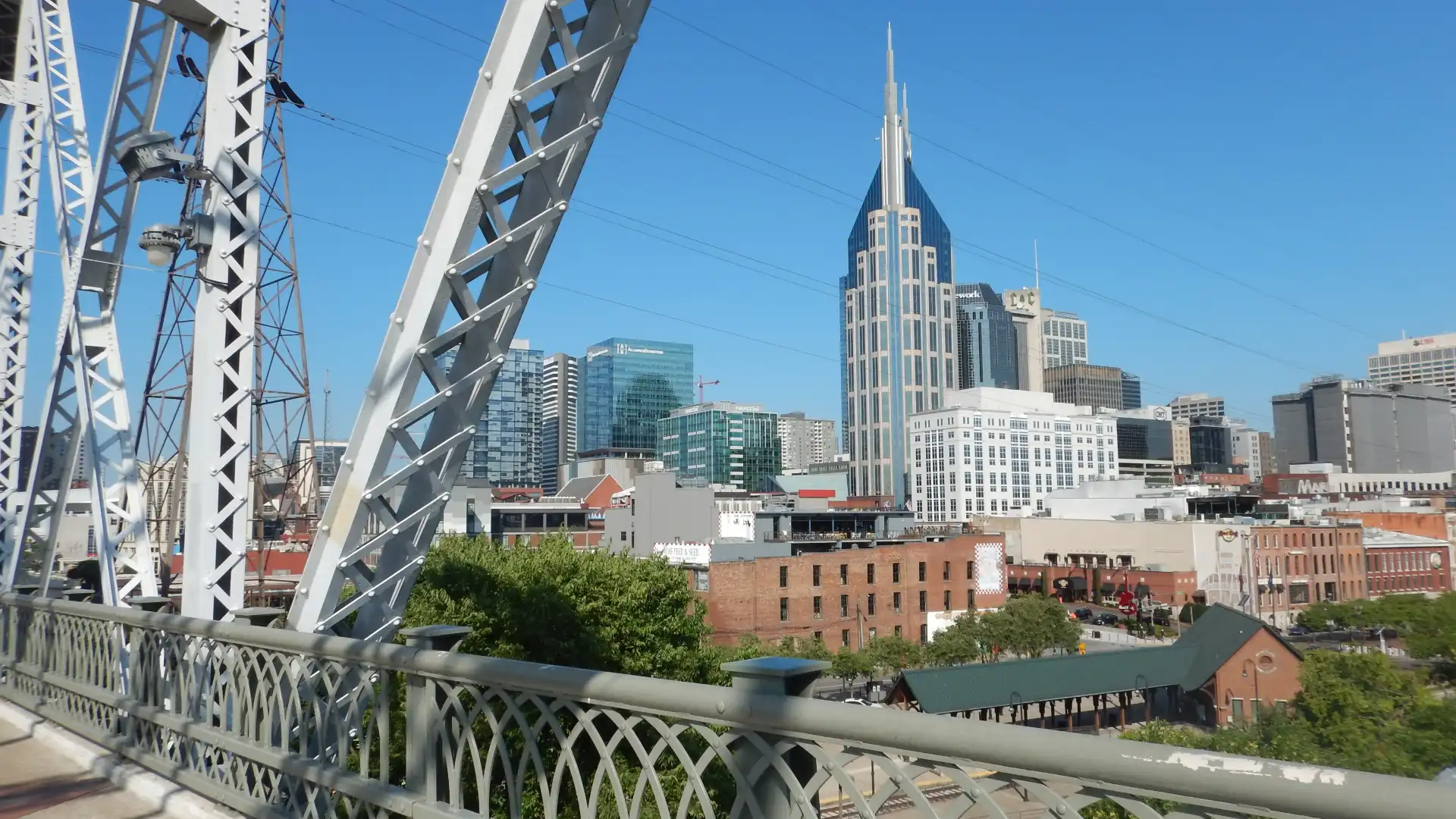 Hotels near John Seigenthaler Pedestrian Bridge