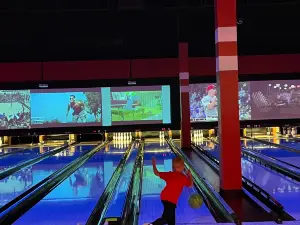 Bowlero St Peters