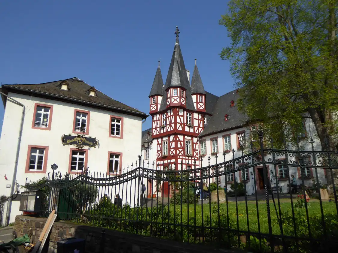 Hotels near Siegfried's Mechanical Museum