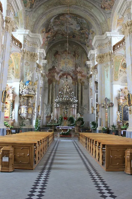 1_Church of the Holy Cross