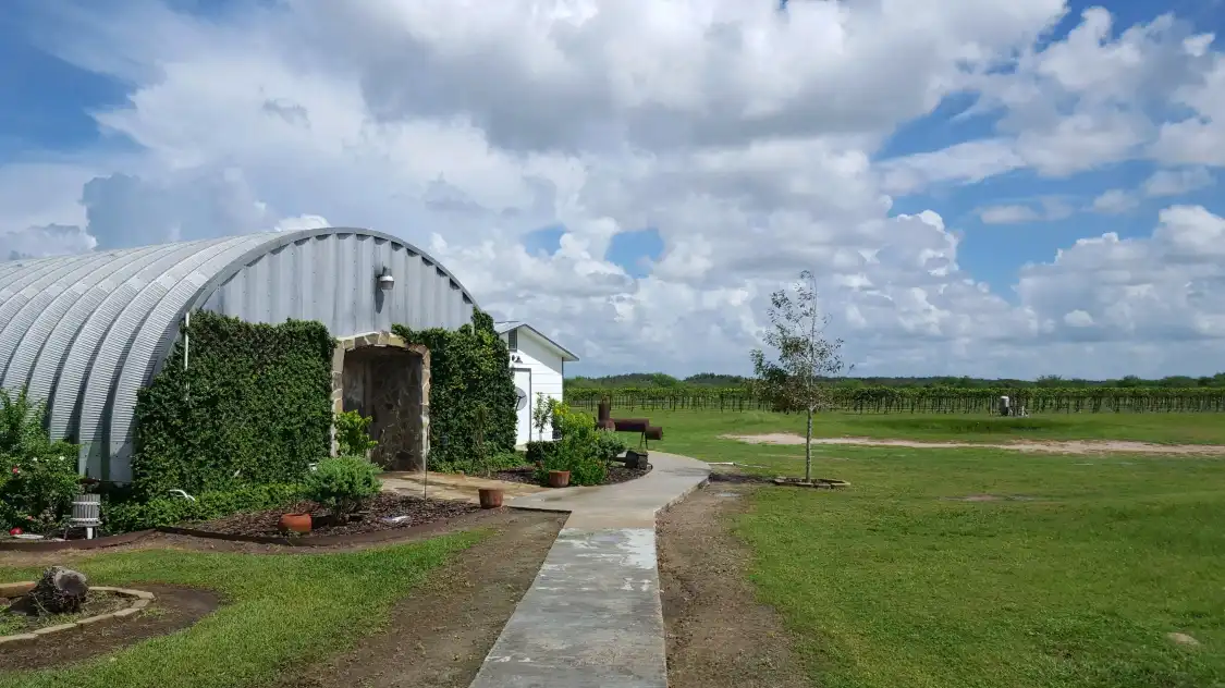 Hotels near Texas SouthWind Vineyard and Winery