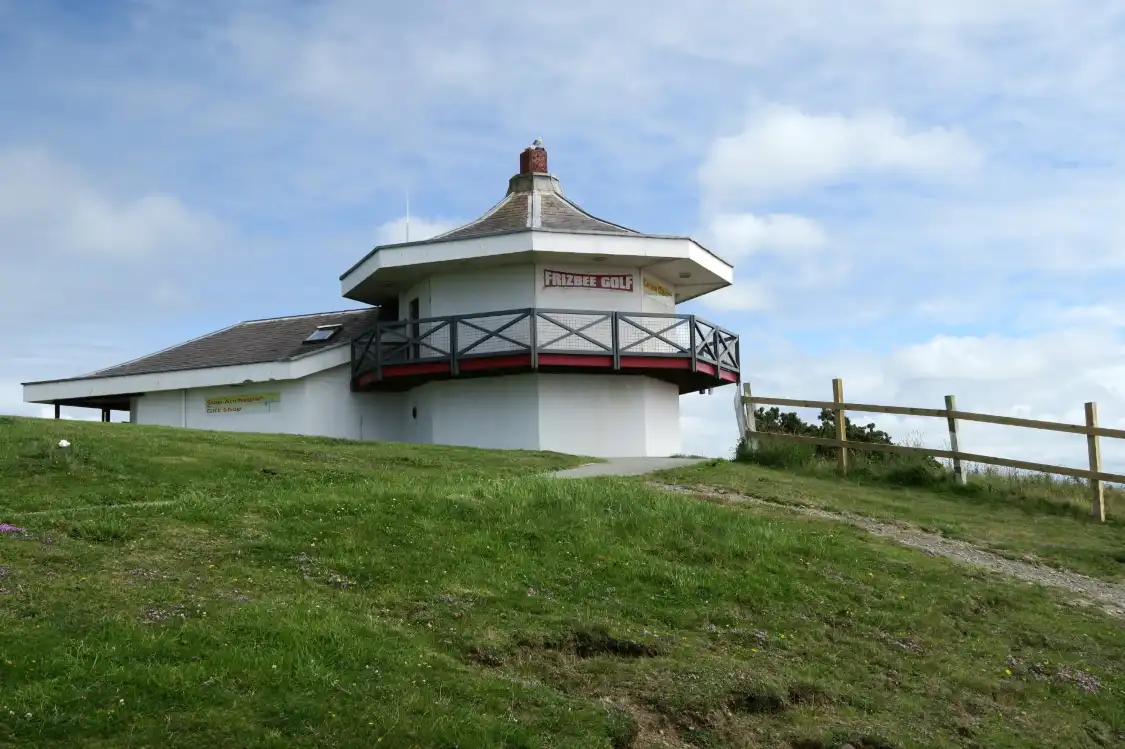Hotels near Camera Obscura