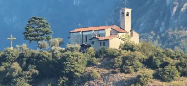 Hotels in Marone