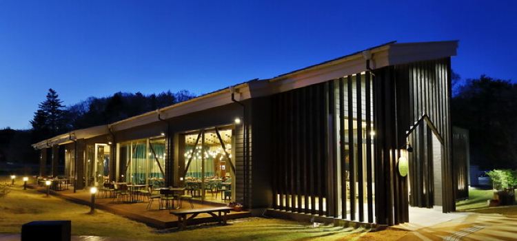 Cross Wonder Dining
