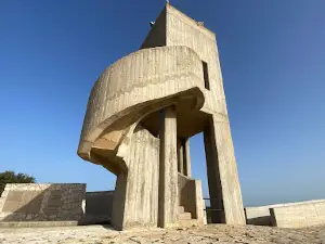 Kibbutzim Monument