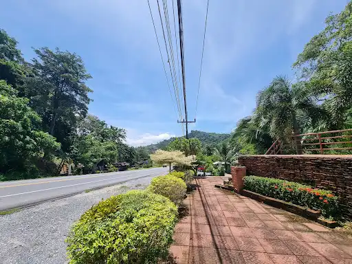 Khiriwong bridge, Tha Dee canal