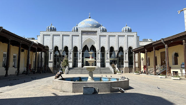Mausoleum of Sheik Muslihiddin