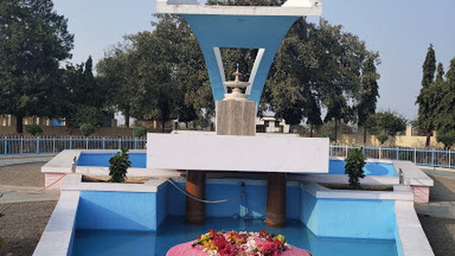 Shri Gurudeo Sewa Ashram Gurukunj, Mozari