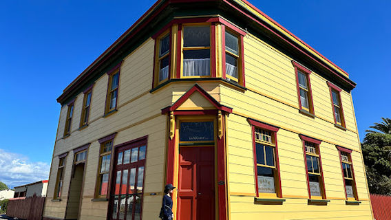 IaNZ Art Copper Artisan - former Bank of New South Wales