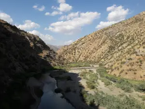 Balveren/ Şenoba Heftbori / Hezil çayı