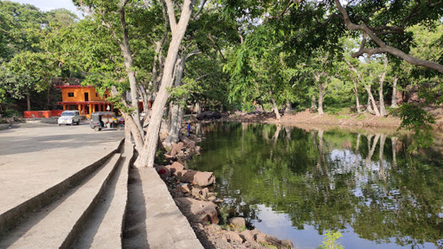 Aapchand Rock Shelter Caves