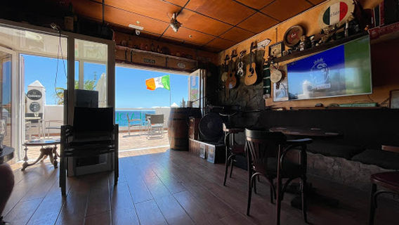 Claddagh Irish bar