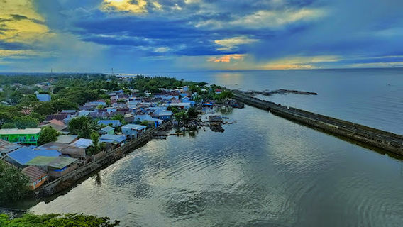 Tribun Pantai Seruni