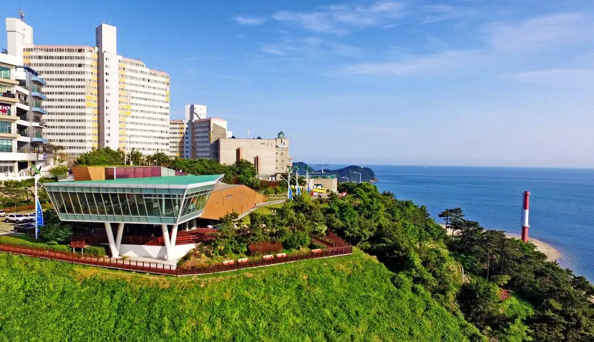 在展望台可以欣賞海景