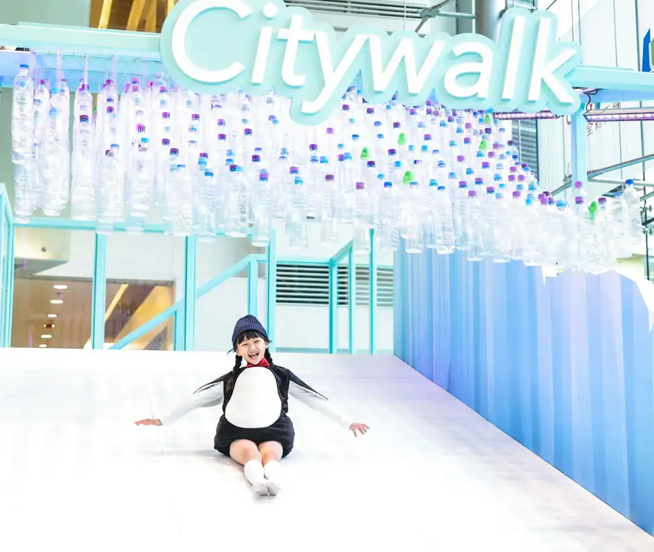 聖誕樹2022 – 荃新天地冰川滑梯