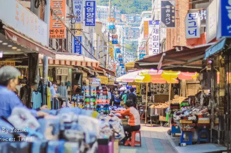 充斥着各種流行商品