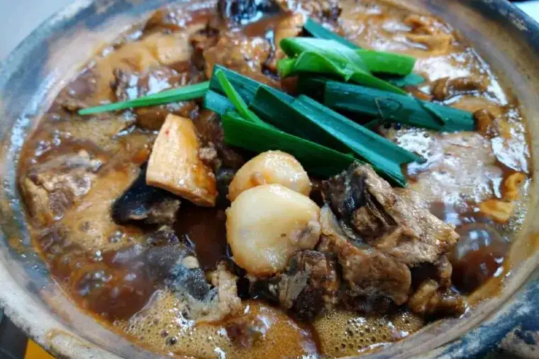 雙冬黑草羊腩煲