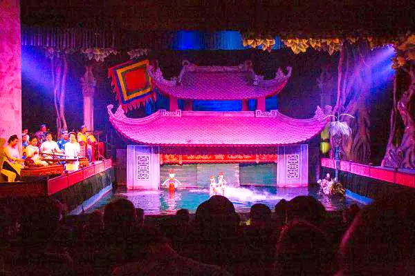 タンロン水上人形劇