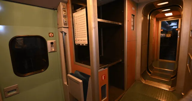Baggage storage on a KTX train