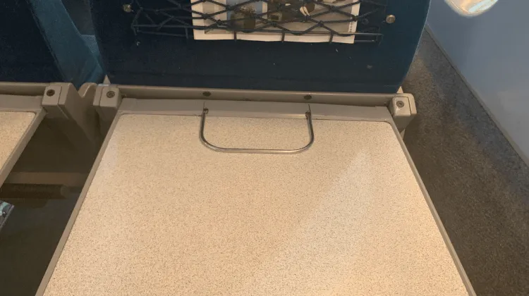 KTX 列車設施:餐桌