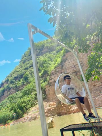 user-avatar
