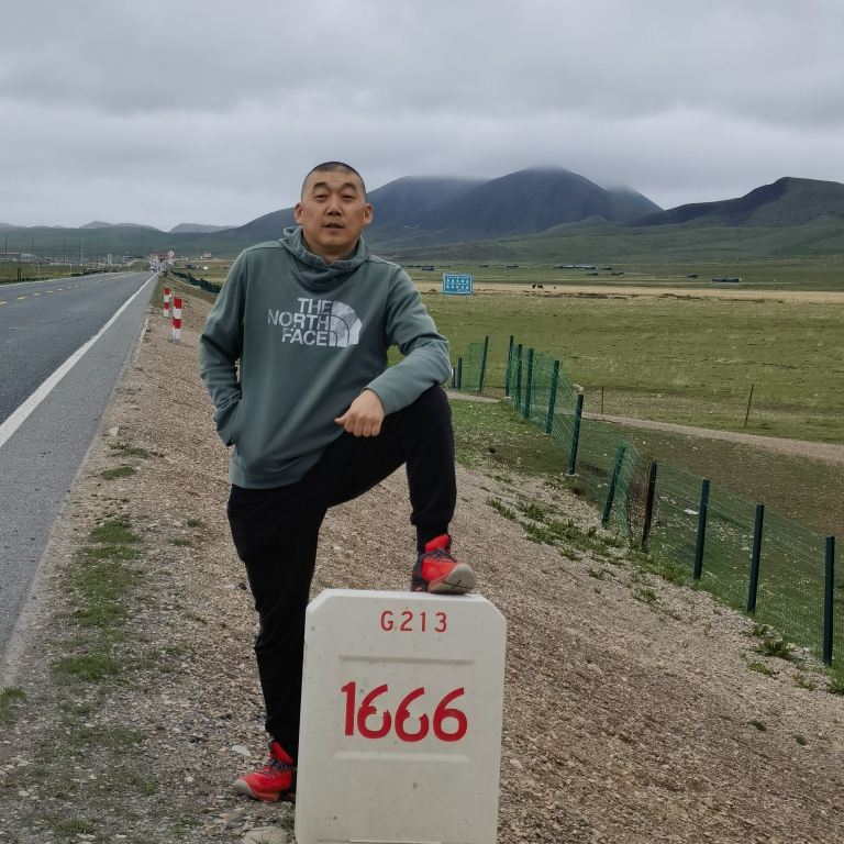 user-avatar
