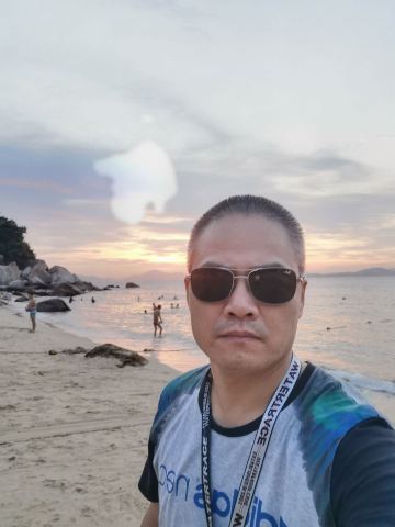 user-avatar