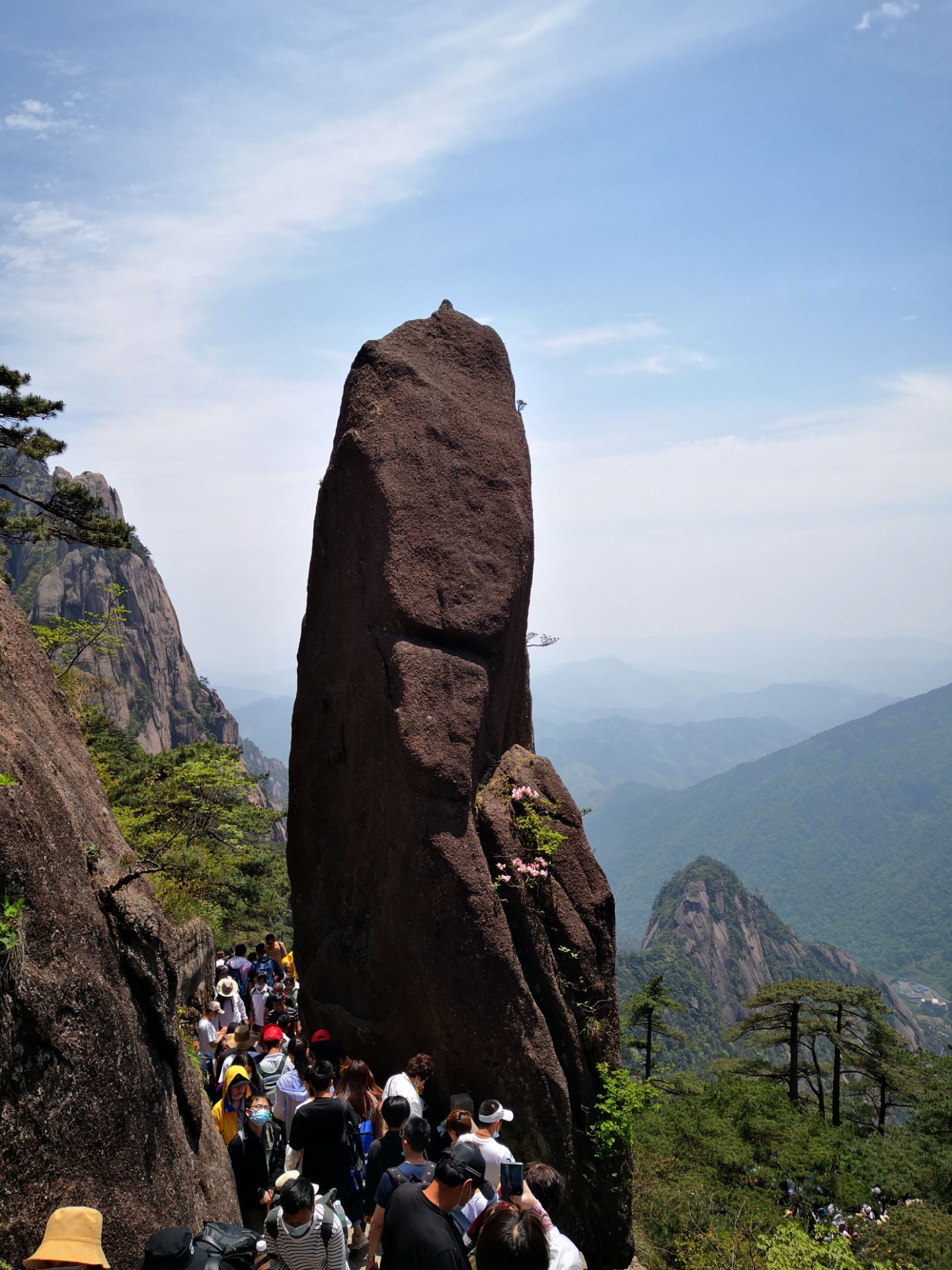 南京珍珠泉，地下泉水冒出时似颗颗明珠_定山