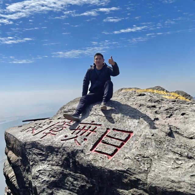 user-avatar