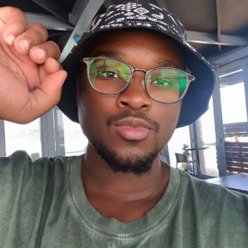 user-avatar