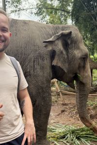 Dennis Böhmwalder 樂度假村優惠