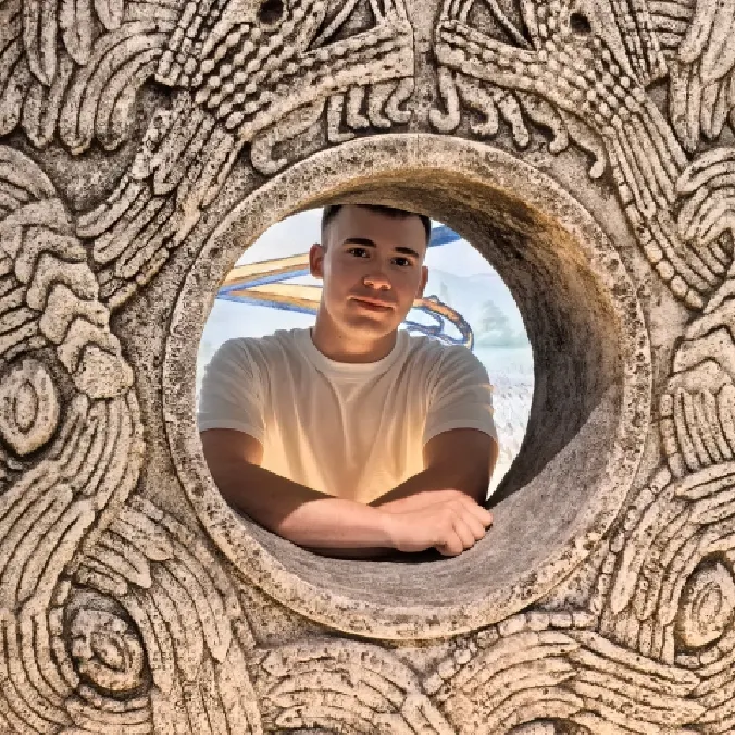 user-avatar