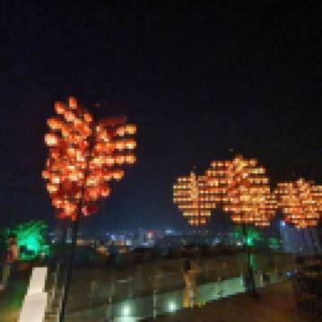 People mountain people sea