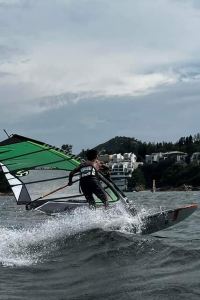 Arms Tong 娜娜站皇冠飯店優惠