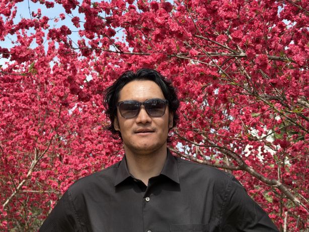 user-avatar