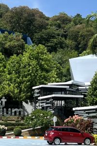 Yuko Chui 桑塔納酒店優惠